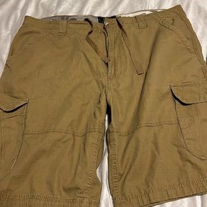 Men’s drawstring cargo shorts